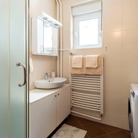 The Harmony Away From Apartman Belgrád